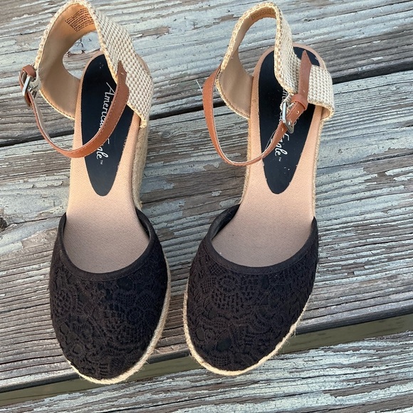 American Eagle Outfitters Black and Tan Espadrille Wedges - Picture 4 of 6